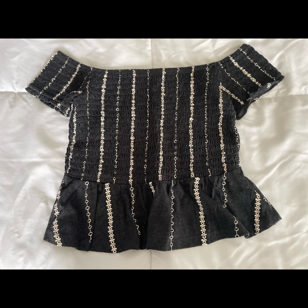 Off shoulder Aeropostale Top Size Small